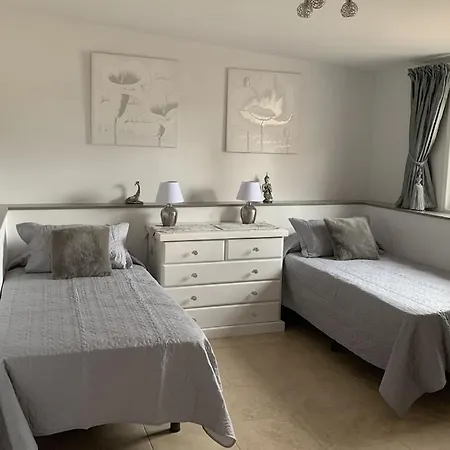 Casa Paraiso Tenerife, Stunning Family With Totally Secluded Pool Area, Wheelchair Friendly 빌라 *