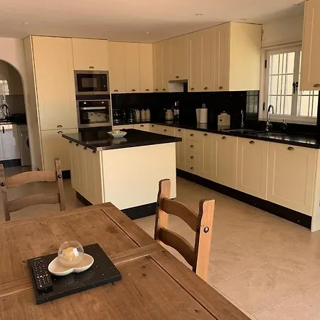 Casa Paraiso Tenerife, Stunning Family With Totally Secluded Pool Area, Wheelchair Friendly 빌라 산미겔데아보나